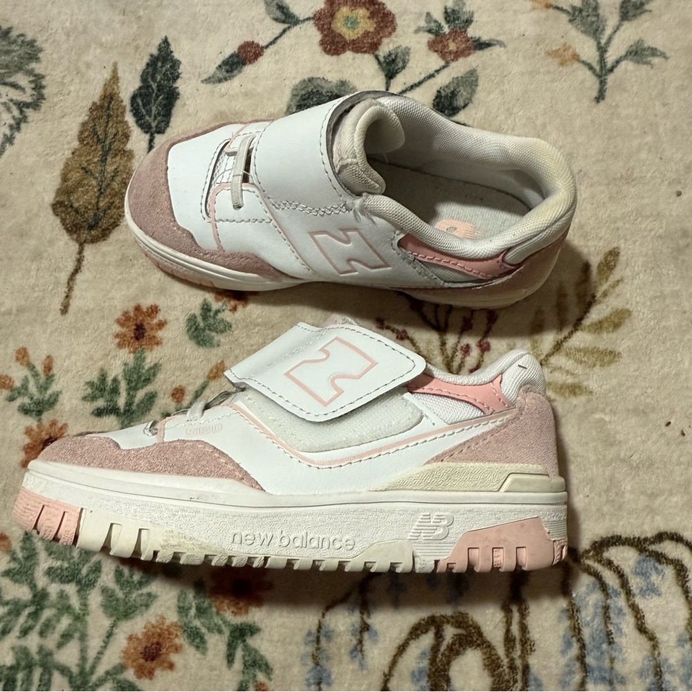New Balance Kids' 550 White and Pink Sneakers 9